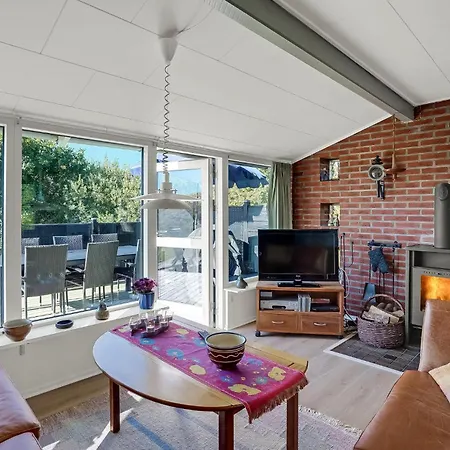 3 Bedroom Lovely In Hébergement de vacances *