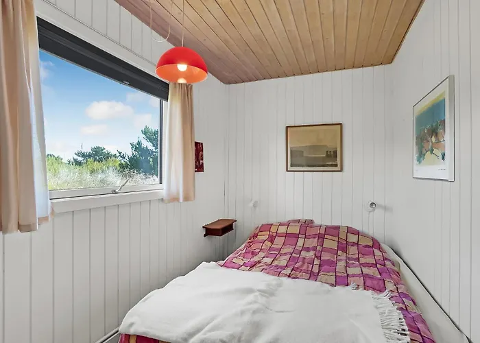 Semesterbostad 3 Bedroom Lovely In