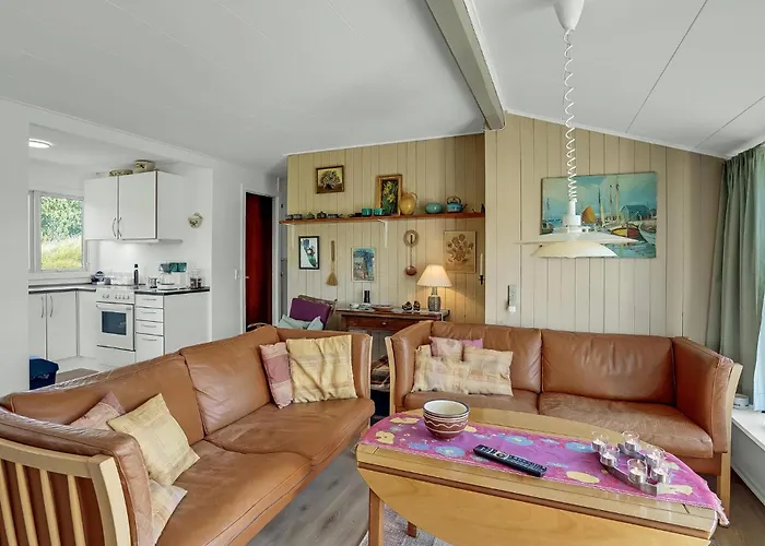 3 Bedroom Lovely In Semesterbostad *